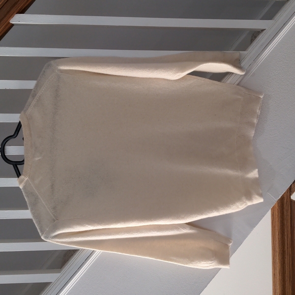 - Vintage super soft shetland wool, cream coloured sweater - Picture 2 of 11